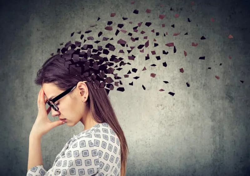 زوال عقل در میانسالی؛ علت چیست؟