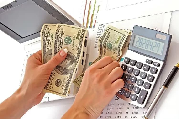 ۶ میلیارد دلار تامین ارز در ۵۰ روز/ دلار‌های ۲۸۵۰۰ تومانی کجا رفت؟