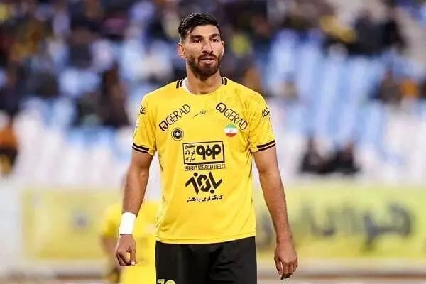 پیام لژیونر ایرانی به استقلال و تراکتور: فقط پرسپولیس!
