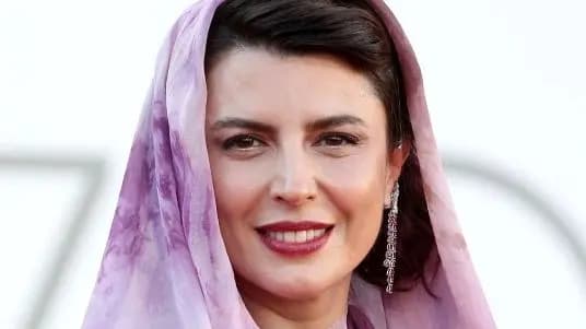 فیلم/ محمدرضا عموی مرحوم رضا داوودنژاد: خیلی ها فکر می‌کنن من همیشه نشئه‌ام! طرف میاد میگه بریم سر بساط همه چی آماده اس!