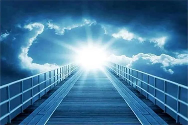 آیا فعالیت بدنی افراد در یک سن خاص کاهش می‌یابد؟