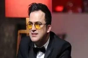 جشن تولد جذاب 10 سالگی پسر حامد آهنگی با یک کیک منحصر به فرد