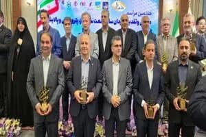مسئولان روحیه خدمتگزاری را در خود تقویت کنند