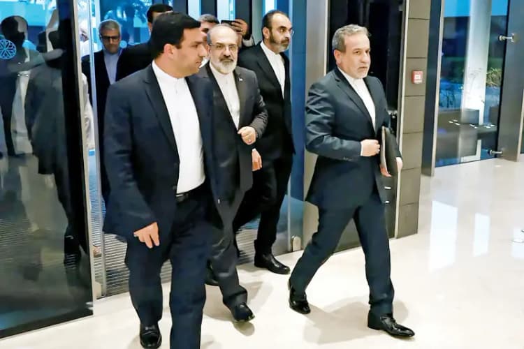 انتخابات هیأت رئیسه مجلس نشانه سقوط مرگبار پایداری بود