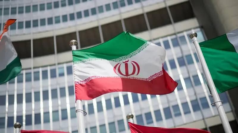 رسانه آمریکایی از «توقف» تحریم‌های جدید ترامپ علیه ایران خبر داد