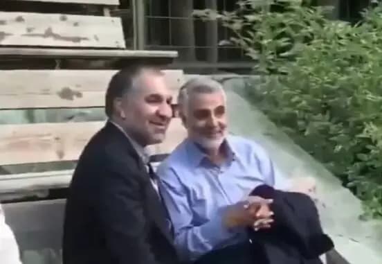فیلم/ حاج‌قاسم کنار زمین فوتبال: مانورهای قبلی‌ات کو!