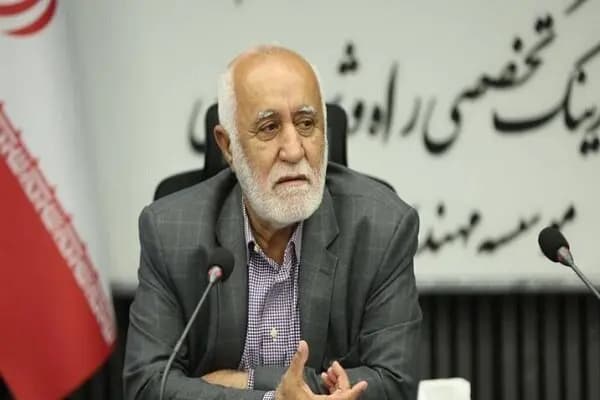 پلیس فتا تهران: هموطنان هوشیار باشید، مجرمین سایبری با ارسال پیامک جعلی مبادرت به سرقت اینترنتی از حسابتان می‌کنند