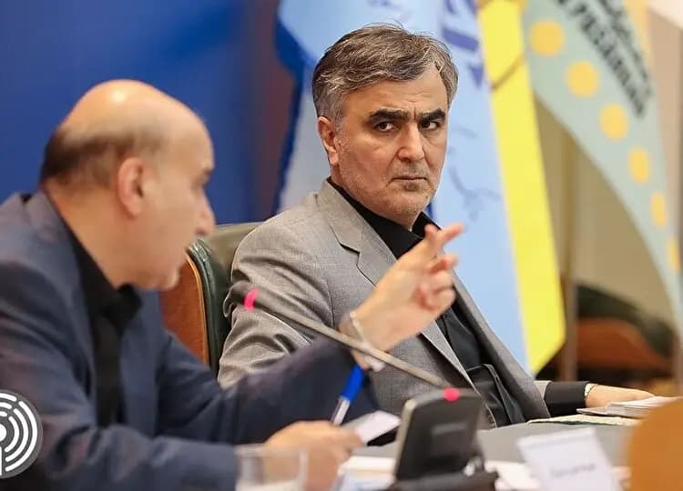 فرزین در سکوت، بین الملل بانک مرکزی در بلاتکلیفی/ ماجرای معاونتی که هیچ‌کس سراغش را نمی‌گیرد؛ حتی آقای رئیس!
