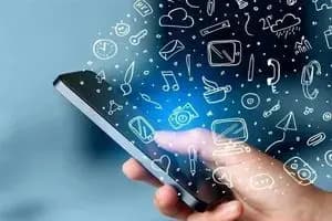 کاهش قیمت طلا و نقره، افزایش نرخ نفت برنت در سایه اخبار تجاری

