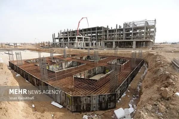 شاخص آلودگی هوا در رفسنجان به عدد ۵۰۰ رسید/ شروع به کار ادارات با ۳ ساعت تاخیر
