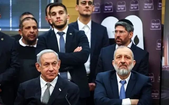 روایت ناطق نوری از علت محبوبیت شهید آل هاشم/ از زمان ورود به تبریز حاکم بر دل‌ها بود