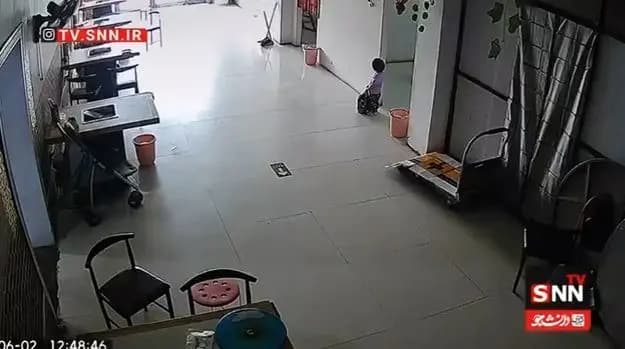 دختر ۱۱ ساله جان خواهر نوزادش را نجات داد