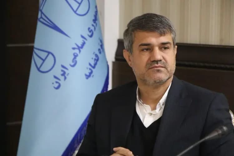 تنها راه حل مشکلات اقتصادی ایستادگی، وحدت و مقاومت است