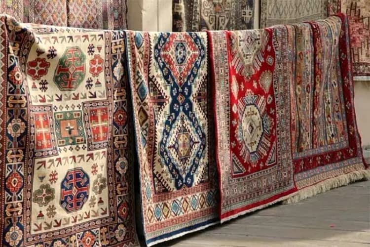نرخ مصوب ۲۵ هزار تومانی برای سنگک آزاد خودسرانه است