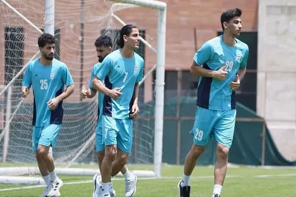 نوشاد عالمیان 14 پله در رنکینگ پینگ‌پنگ‌بازان جهان سقوط کرد
