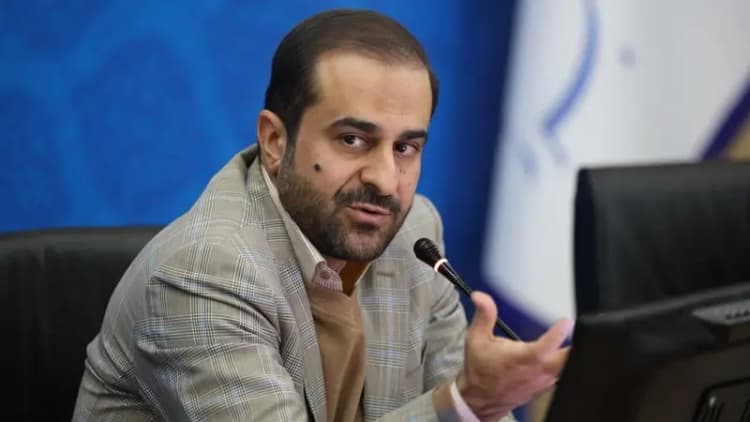 مقابله با ملخ‌ها در گلستان کلید خورد