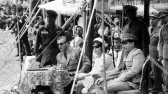 فیلم / مازیار لرستانی: با رضایت پدرم رفتم صف جبهه آقا سرشو بالا کرد گفت خواهرم برو، خیلی بهم بر خورد! 