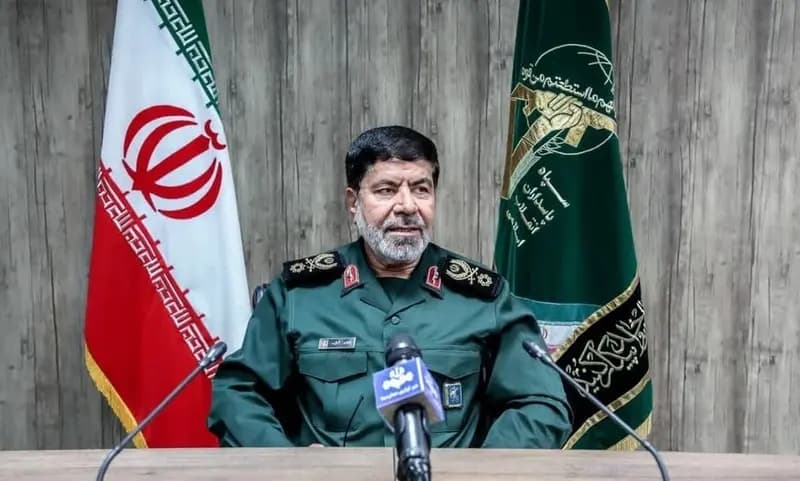 سردار شریف: انقلاب اسلامی، ایران را از حلقوم استکبار بیرون کشید/ وزیر دفاع: شما یک فرزند در خانه دارید؛ باید واقعیت‌ها را به او بگویید