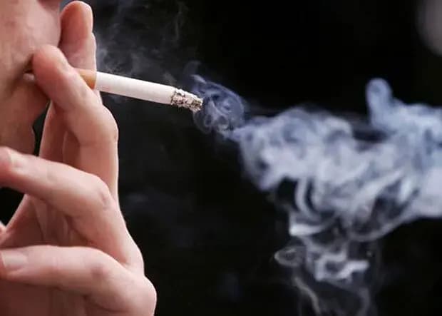تعویض پرچم ضریح سید جلال‌الدین اشرف در شب شهادت امام محمدباقر (ع)