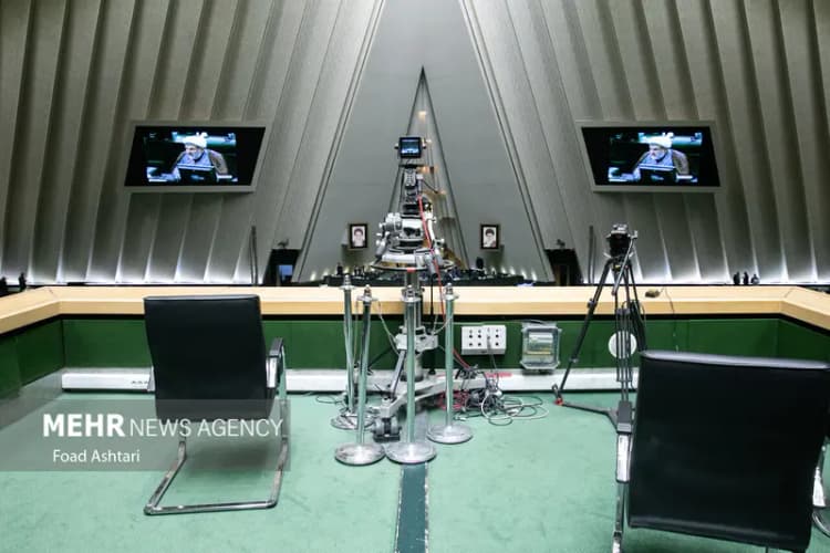 مهاجرانی: امیدواریم مدنی‌زاده رای اعتماد بگیرد