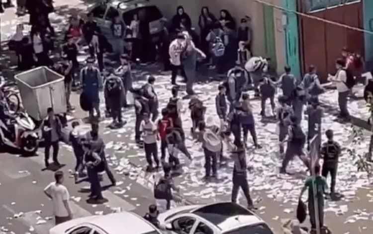 خنجری به قلب مذاکرات