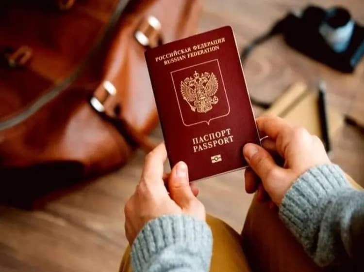 مهم‌ترین تأثیر عرضه خودرو در بورس، تغییر در سازوکار قیمت‌گذاری است؛ فضای رقابتی‌تری ایجاد می‌کند و منجر به کشف قیمت واقعی بر اساس عرضه و تقاضا می‌شود