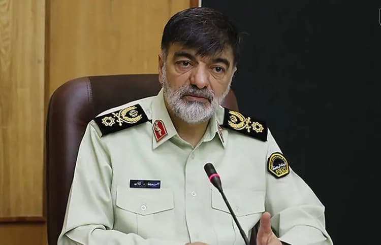 تصویری خاص از قالیباف در روزی که رئیس مجلس شد