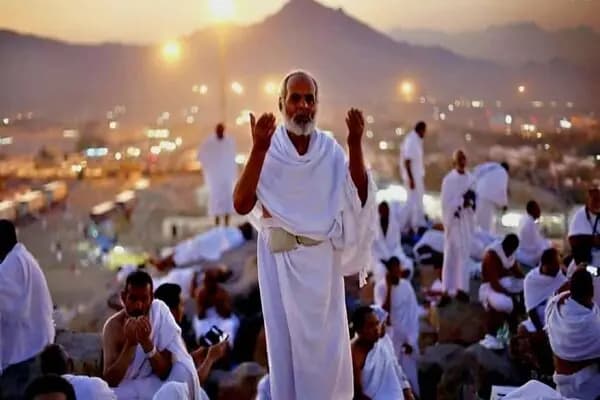 زائران در ظهر عرفه از چادر خارج نشوند