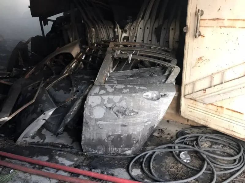 حریق در انبار لوازم یدکی خودرو در جاده قدیم کرج