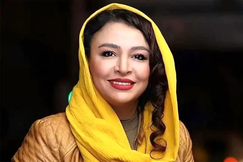 تیپ دهه شصتی مه‌لقا باقری و ژاله صامتی در کنار عطاران