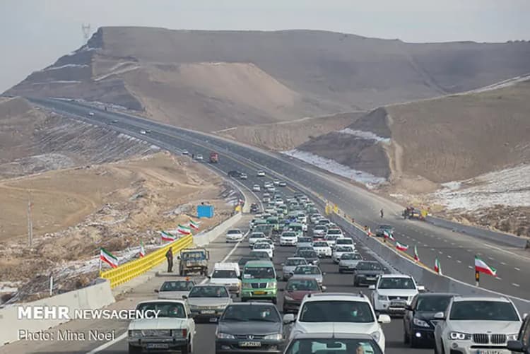 ۲۴ تن چوب «ام‌دی‌اف» فاقد مجوز در الیگودرز کشف شد