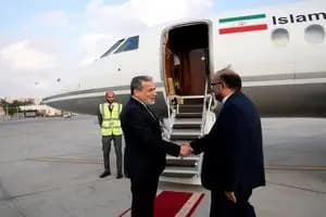 حمله تند روزنامه اصولگرای جوان به اصولگراهای انقلابی: در اقلیت هستند، اما صدای‌شان در بوق است