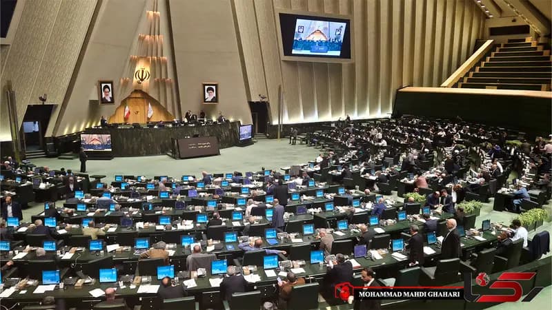 نماینده خطاب به پزشکیان: وزیر اقتصاد جدید باید سریع‌تر معرفی شود