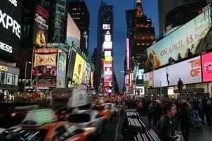 تلویزیون شهری؛ تبلیغات 24 ساعته و پربازده