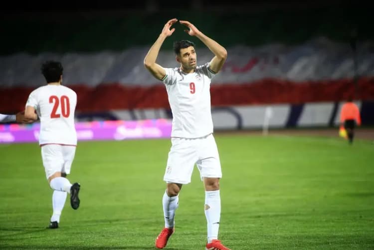 لژیونر فوتبال ایران، سه پیشنهاد لیگ برتری را رد کرد
