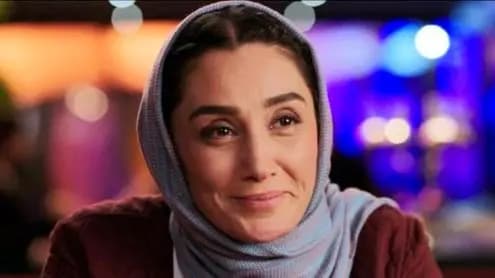 فیلم آواز سهراب پاکزاد با همراهی هدیه تهرانی / کیه عاشق موجای موهاشمو...+ موزیک ویدیو