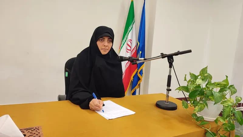 حوزه‌های علمیه نقش آفرینی بانوان را در جامعه تقویت می‌کند