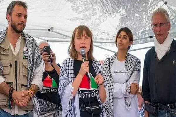 فعالان کشتی مادلین: با وجود تهدیدات به حرکت ادامه می‌دهیم
