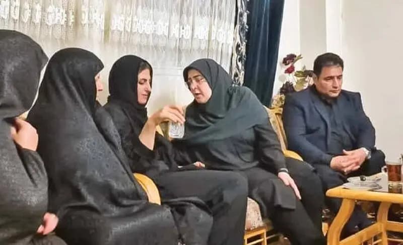 سخنگوی دولت و دختر رئیس جمهور به خانه الهه حسین نژاد رفتند ، روزنامه اصولگرا ناراحت شد