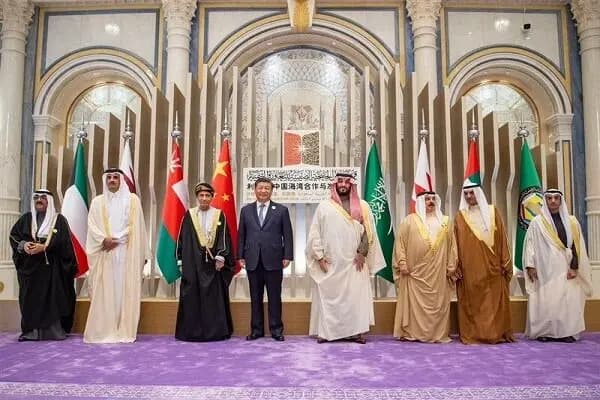 مادورو از حمله به پالایشگاه نفت ونزوئلا خبر داد/‌ جزئیات ۶۰ حمله