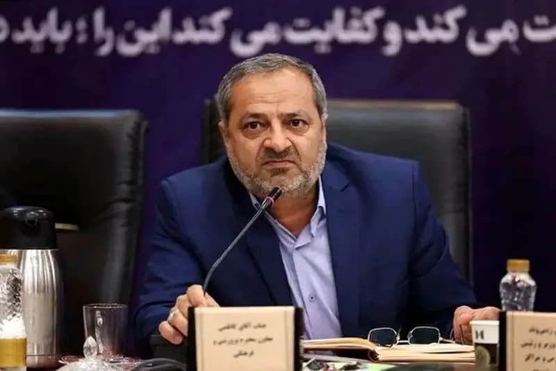 وزیر ضعیف آموزش و پرورش و باج خواهی نمایندگان