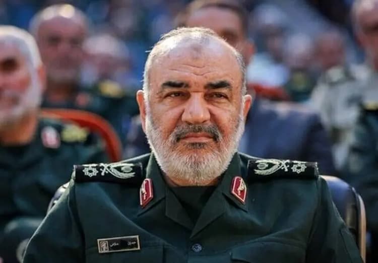 محمد هاشمی: مردم بعد از شنیدن بیماری امام (ره) در کوچه‌ها نشسته بودند، زار می‌زدند