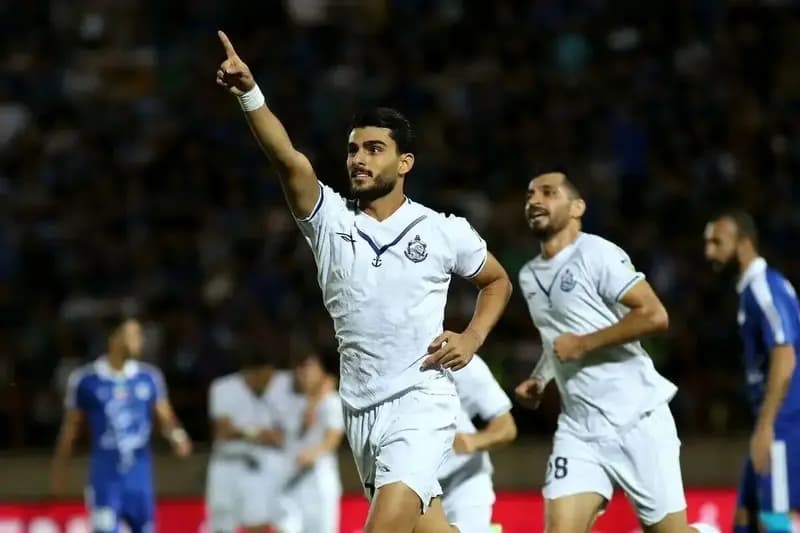 هایجک بزرگ سرخ‌ها از استقلال!