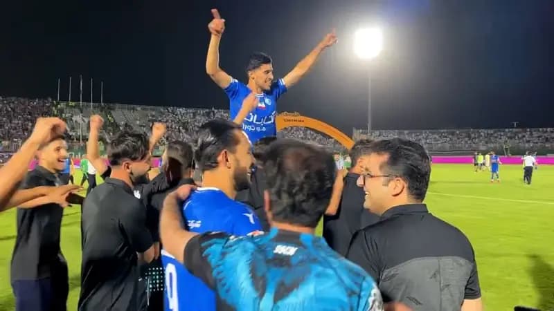 بی‌نظمی عجیب در مراسم جشن قهرمانی استقلال