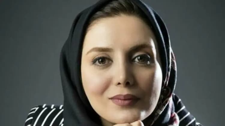 فیلم آواز باشکوه  علی یاسینی با همراهی دختر مورد علاقه اش ! / تو چمدونت یک نامه گذاشتم !  + موزیک ویدیوی آهنگ کنارتم