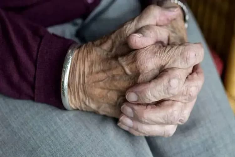 بزرگترین خودروساز جهان روی دور خوش شانسی