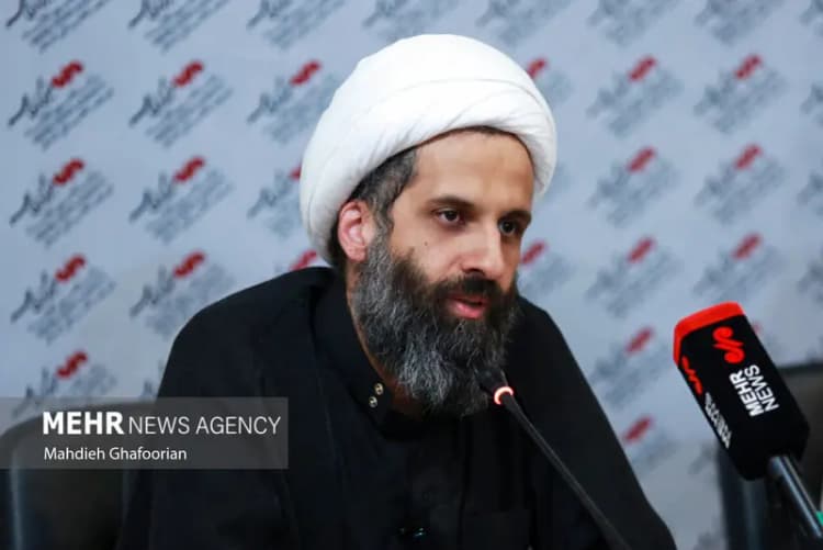 بیش از ۱۰ هزار کردستانی در رویداد کتابخوانی «خط امین» شرکت کردند