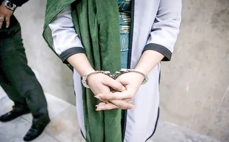 مادر و دختر ایرانی که 6 سال در قفس زندانی بودند!